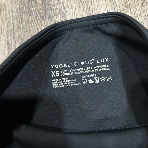 Yogalicious Black High-Waisted Women’s Athletic Shorts Size Extra Small - Picture 2 of 7